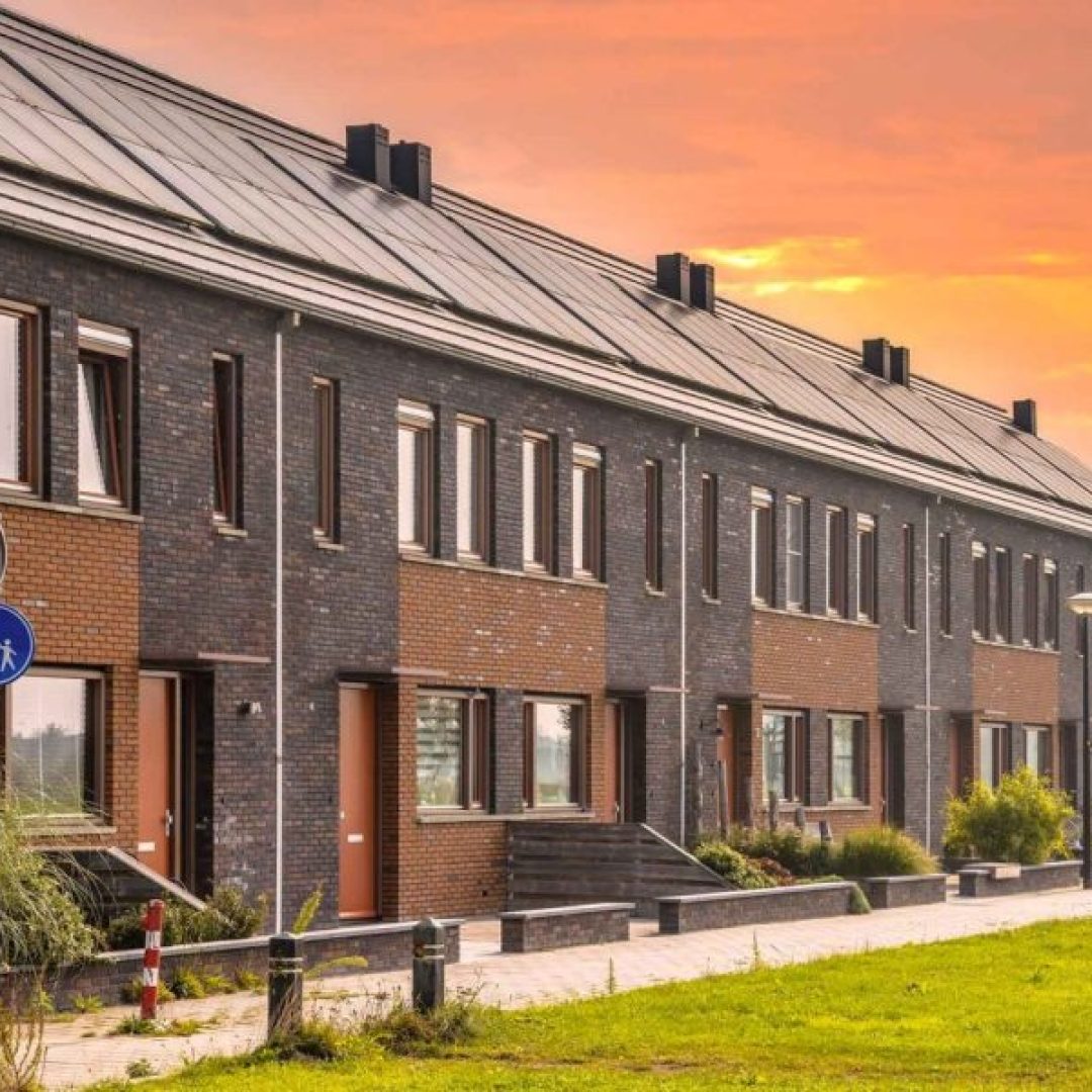 row-of-modern-houses-in-modern-ecological-neighbor-APBMB6S